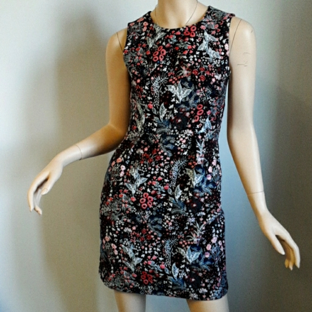 H&M Floral Jacquard dress